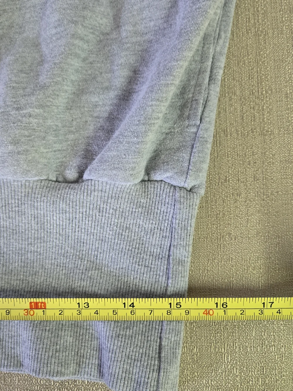 URBAN OUTFITTERS | Off-the-Shoulder Sweatshirt in Heather Gray sz XS